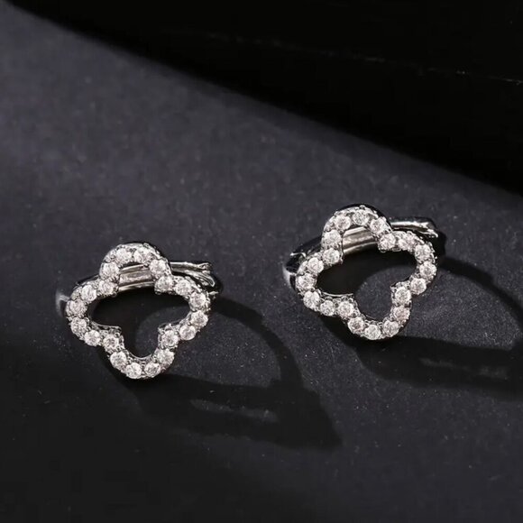 Clover Alhambra Silver Diamond Rhinestone Elegant Earrings New NWT - Picture 1 of 8